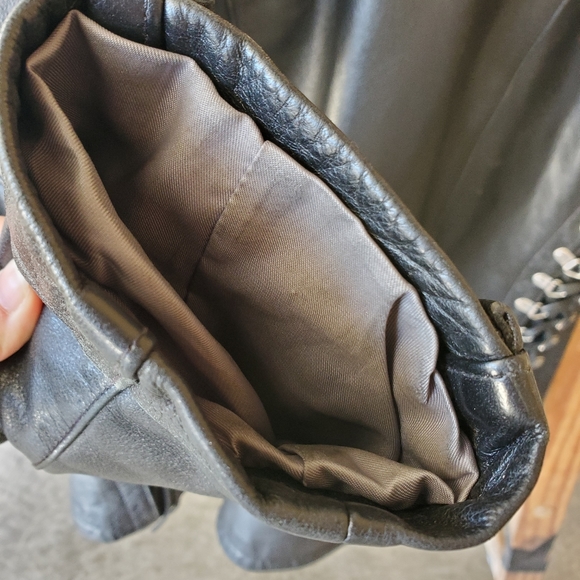 Womens leather Harley coat - Picture 6 of 11